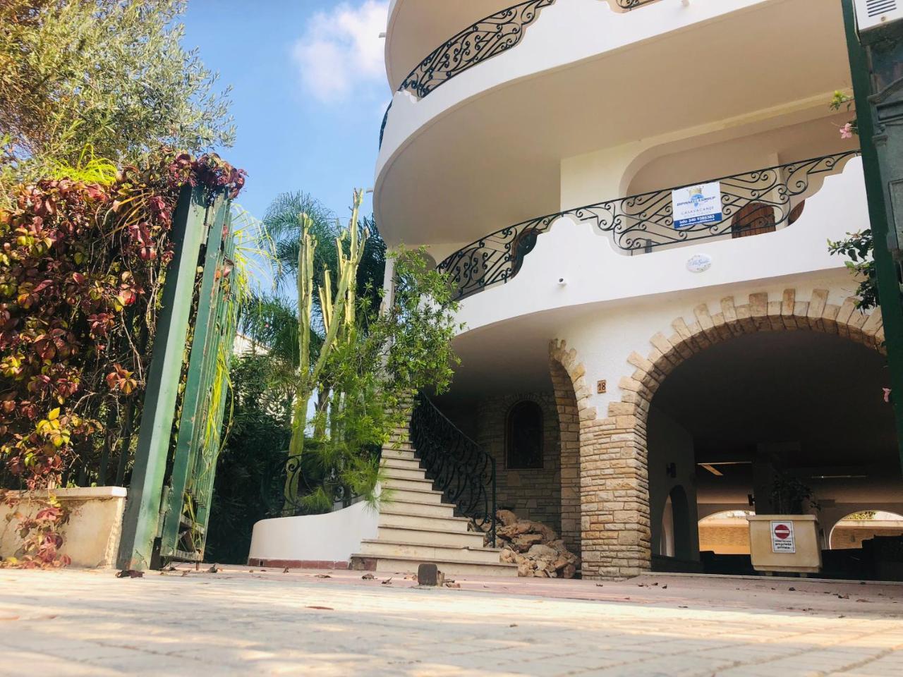Villa Gaudi Sant Isidoro  Luaran gambar